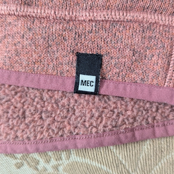 MEC Reversible Pink Fleece Full Zip Sweater - EUC - Picture 4 of 4